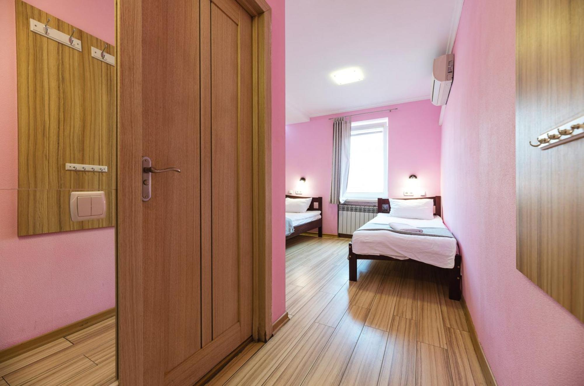 Guest House "Golden Gate 911 " Κίεβο Εξωτερικό φωτογραφία