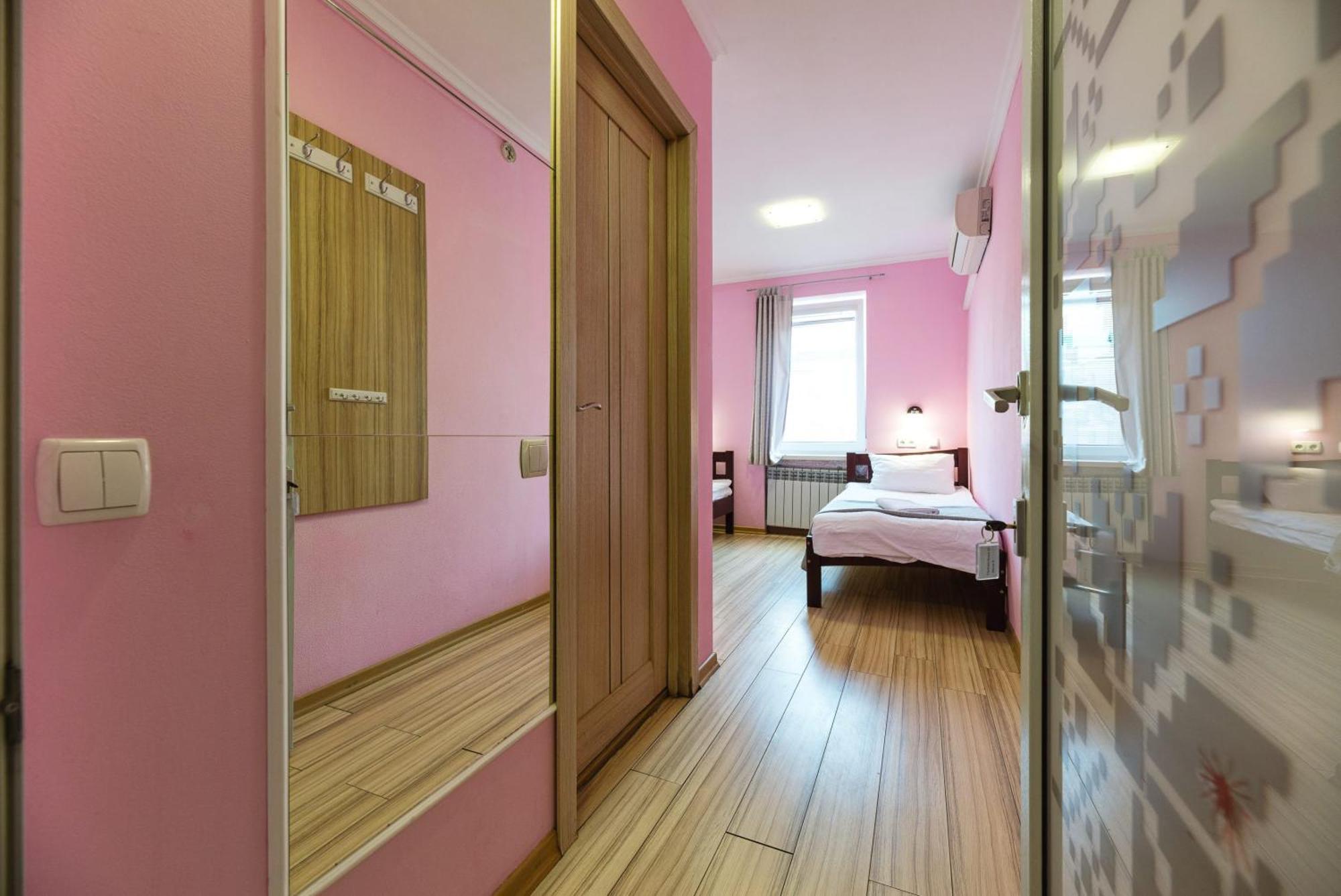 Guest House "Golden Gate 911 " Κίεβο Εξωτερικό φωτογραφία
